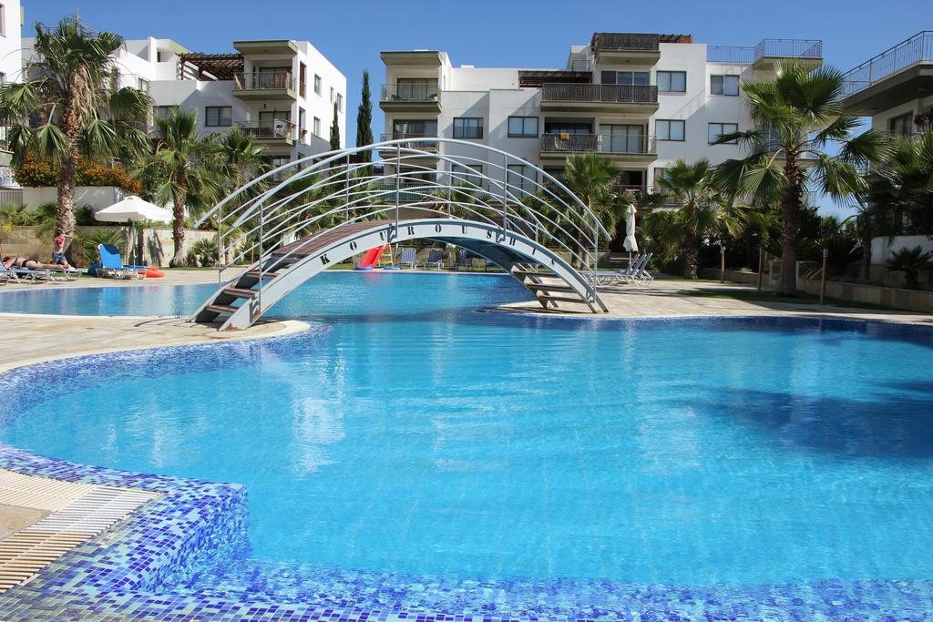 Danaos Pool View Apartment Paphos Exterior photo